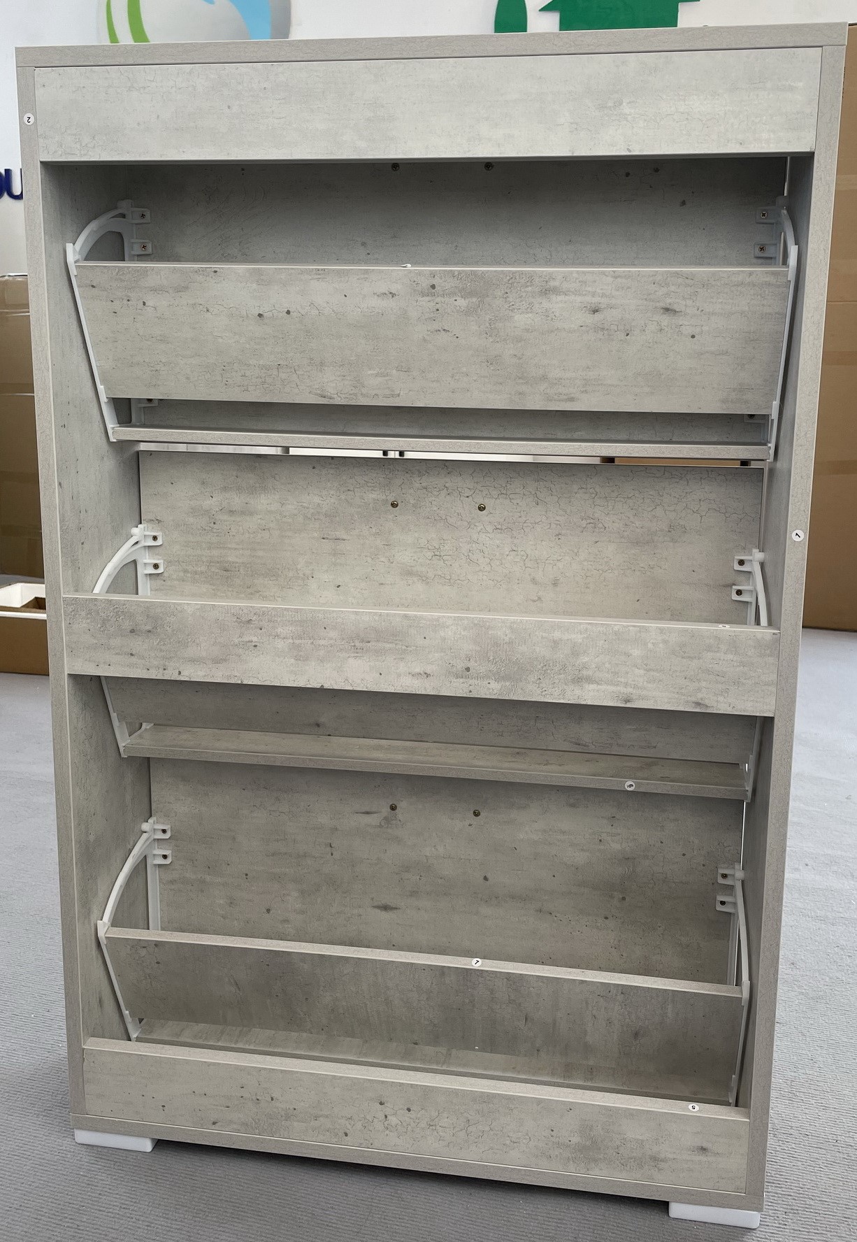 SCHUHSCHRANK